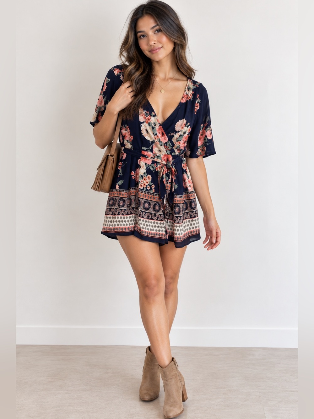 Juniors/women’s floral romper by three pink hearts 💕 super cute, large
